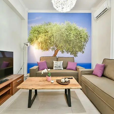 Fresh & Renovated Next To Metro Station *