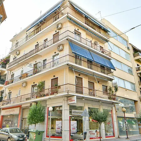 Fresh & Renovated Next To Metro Station